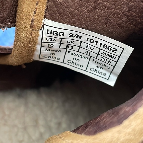 UGG Leather Strapped Ankle booties - Picture 7 of 7